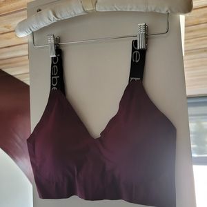 NWOT Bebe Laser Sports Bra, Wire Free, Sz L